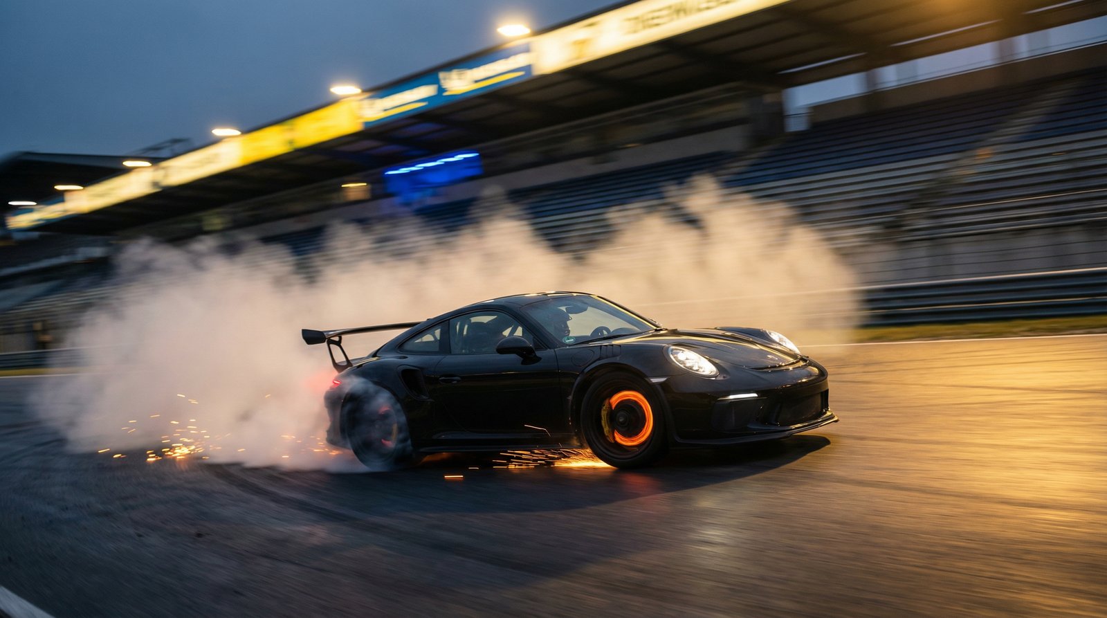 蜜芽保时捷漂移视频教程